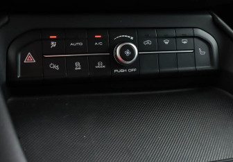 Подержанный автомобиль Haval F7 2022 года (14 фото)