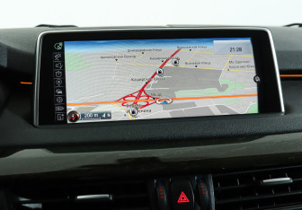 Подержанный автомобиль BMW X5 2014 года (20 фото)