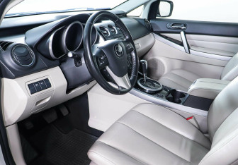 Подержанный автомобиль Mazda CX-7 2011 года (12 фото)