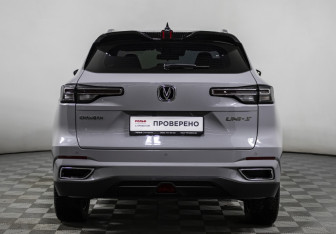 Подержанный автомобиль Changan UNI-S 2024 года (6 фото)