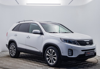 Подержанный автомобиль Kia Sorento 2014 года (7 фото)