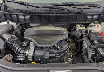 Подержанный автомобиль Cadillac XT5 2016 года (9 фото)