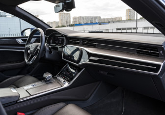Подержанный автомобиль Audi A7 2020 года (16 фото)