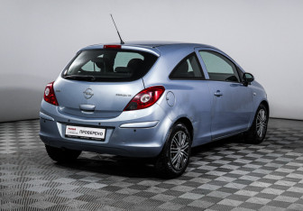 Подержанный автомобиль Opel Corsa 2008 года (5 фото)