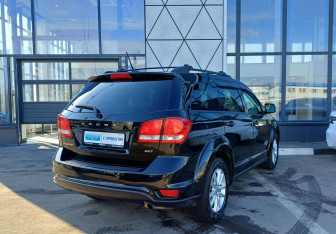 Подержанный автомобиль Dodge Journey 2014 года (5 фото)