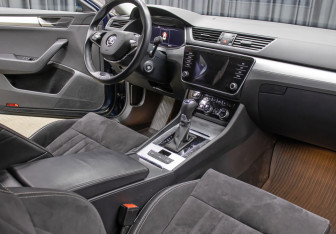 Подержанный автомобиль Skoda Superb Liftback 2021 года (11 фото)
