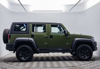 Подержанный автомобиль BAIC BJ40 2024 года (4 фото)