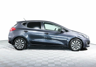 Подержанный автомобиль Kia Ceed Hatchback 2015 года (4 фото)