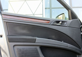 Подержанный автомобиль Skoda Superb Wagon 2012 года (16 фото)