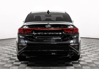 Подержанный автомобиль Kia Cerato Sedan 2021 года (6 фото)