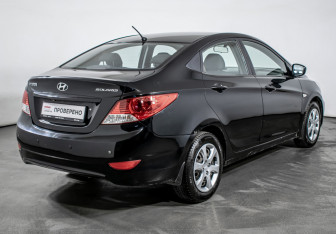 Подержанный автомобиль Hyundai Solaris Sedan 2011 года (5 фото)
