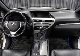 Подержанный автомобиль Lexus RX 2012 года (14 фото)