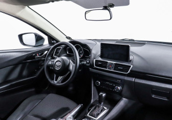 Подержанный автомобиль Mazda 3 Sedan 2015 года (8 фото)
