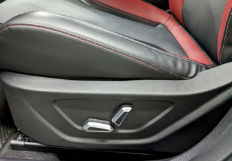 Подержанный автомобиль Geely Coolray 2024 года (15 фото)