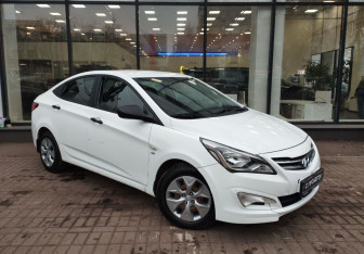 Подержанный автомобиль Hyundai Solaris Sedan 2014 года (3 фото)