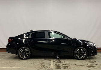 Подержанный автомобиль Kia Cerato Sedan 2021 года (4 фото)