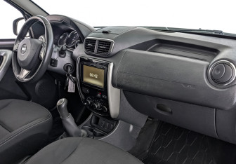 Подержанный автомобиль Nissan Terrano 2020 года (13 фото)