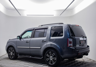 Подержанный автомобиль Honda Pilot 2011 года (7 фото)