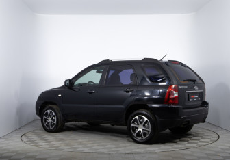Подержанный автомобиль Kia Sportage 2009 года (7 фото)