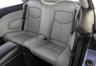 Подержанный автомобиль Infiniti G Convertible 2011 года (18 фото)