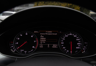 Подержанный автомобиль Audi A6 Sedan 2017 года (9 фото)