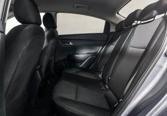 Подержанный автомобиль Kia Rio Sedan 2021 года (10 фото)