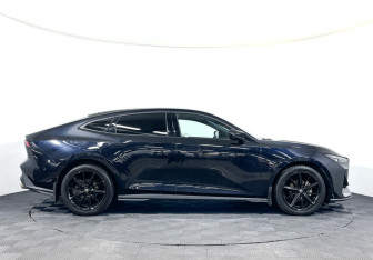 Подержанный автомобиль Changan UNI-V 2024 года (4 фото)