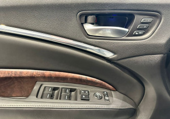 Подержанный автомобиль Acura MDX 2014 года (12 фото)