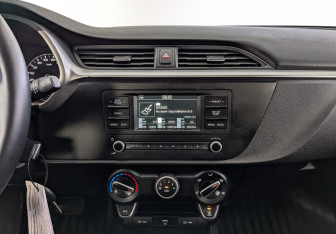 Подержанный автомобиль Kia Rio Sedan 2021 года (17 фото)