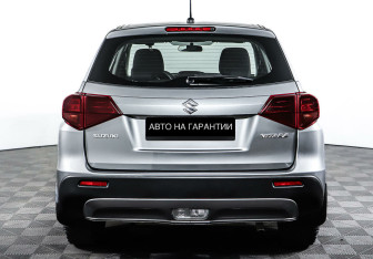 Подержанный автомобиль Suzuki Vitara 2021 года (6 фото)