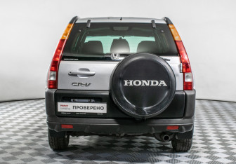 Подержанный автомобиль Honda CR-V 2004 года (6 фото)