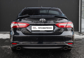 Подержанный автомобиль Toyota Camry Sedan 2022 года (5 фото)