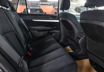 Подержанный автомобиль Subaru Outback Wagon 2010 года (12 фото)