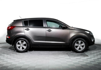Подержанный автомобиль Kia Sportage 2012 года (4 фото)