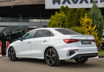 Подержанный автомобиль Audi A3 Sedan 2022 года (5 фото)