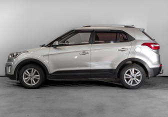 Подержанный автомобиль Hyundai Creta 2019 года (8 фото)