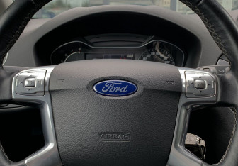 Подержанный автомобиль Ford Mondeo Sedan 2012 года (15 фото)