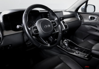Подержанный автомобиль Kia Sorento 2020 года (14 фото)
