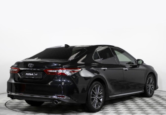 Подержанный автомобиль Toyota Camry Sedan 2023 года (5 фото)