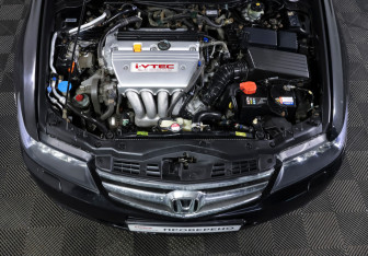 Подержанный автомобиль Honda Accord Sedan 2006 года (9 фото)