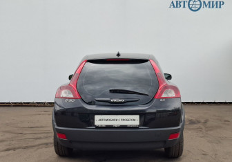 Подержанный автомобиль Volvo C30 2007 года (6 фото)