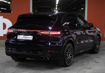 Подержанный автомобиль Porsche Cayenne 2018 года (5 фото)