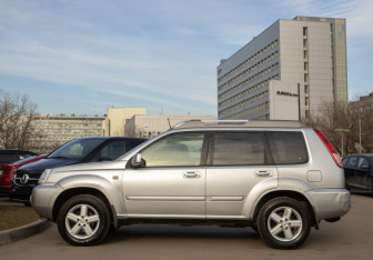 Подержанный автомобиль Nissan X-Trail 2006 года (6 фото)