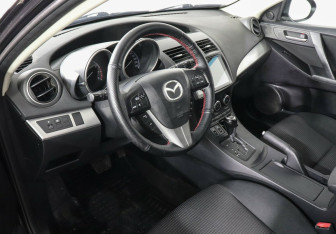 Подержанный автомобиль Mazda 3 Hatchback 2012 года (6 фото)