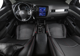 Подержанный автомобиль Mitsubishi Outlander 2013 года (18 фото)