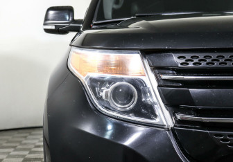Подержанный автомобиль Ford Explorer 2013 года (7 фото)
