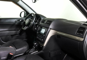 Подержанный автомобиль Skoda Yeti 2015 года (8 фото)