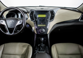 Подержанный автомобиль Hyundai Santa Fe 2012 года (12 фото)