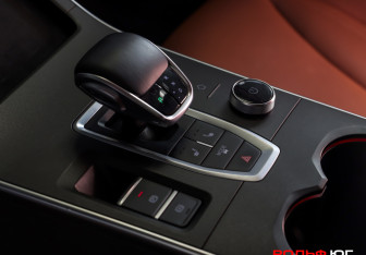 Подержанный автомобиль Omoda C5 2023 года (16 фото)