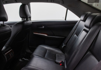 Подержанный автомобиль Toyota Camry Sedan 2012 года (11 фото)